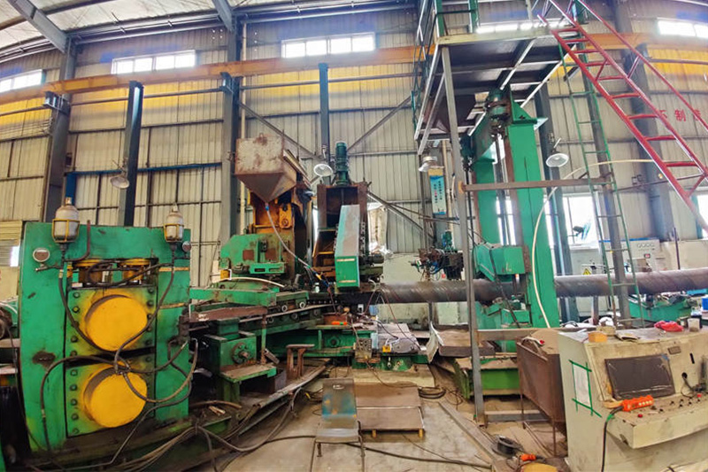 螺旋管生產(chǎn)機(jī)組